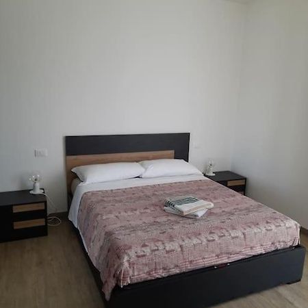 Casa Vacanza "Aurora" Costa Volpino Eksteriør billede