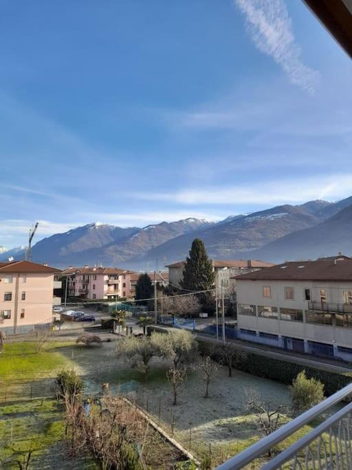 Casa Vacanza "Aurora" Costa Volpino Eksteriør billede